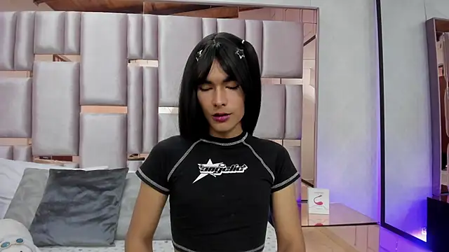 Snapshot of MiaBuny chatting on July 2, 2026, 1:28 pm MiaBuny online show from July 2, 2026, 1:28 pm