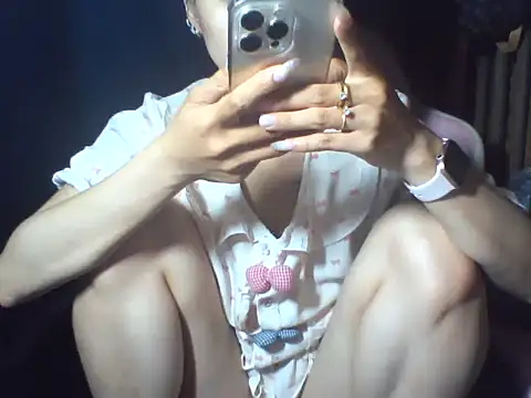 Snapshot of -Kina-a chatting on May 21, 2026, 10:33 am -Kina-a online show from May 21, 2026, 10:33 am