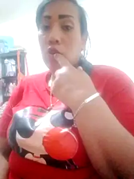 Snapshot of OliviaWilliamm chatting on June 20, 2026, 12:25 am OliviaWilliamm online show from June 20, 2026, 12:25 am