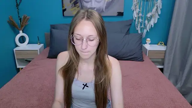 Snapshot of Calista_Everleig chatting on July 6, 2026, 10:45 am Calista Everleig online show from July 6, 2026, 10:45 am