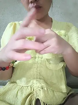 Snapshot of Emma-sin chatting on July 2, 2026, 5:35 am Emma-sin online show from July 2, 2026, 5:35 am