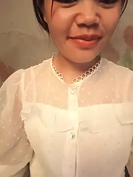 Snapshot of Emma-sin chatting on July 5, 2026, 1:56 am Emma-sin online show from July 5, 2026, 1:56 am