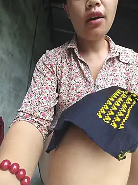 Snapshot of Emma-sin chatting on July 7, 2026, 8:07 am Emma-sin online show from July 7, 2026, 8:07 am