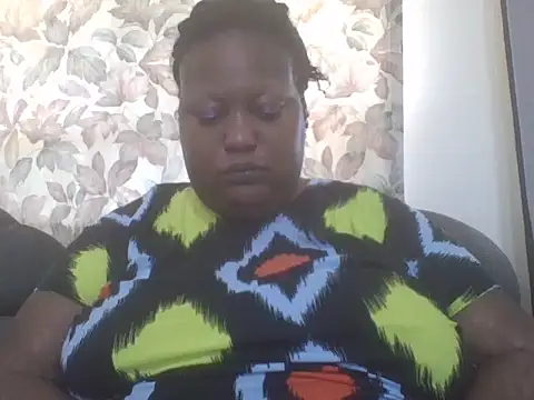 Snapshot of fat_ebonyqueen chatting on July 1, 2026, 7:10 am fat ebonyqueen online show from July 1, 2026, 7:10 am