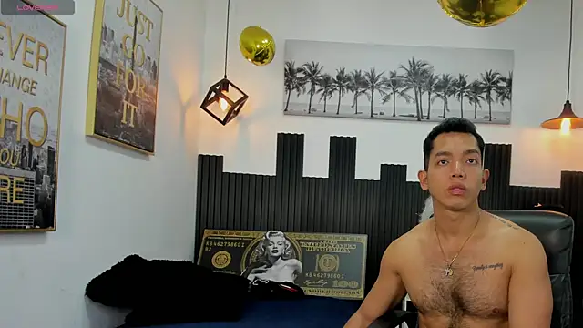 Snapshot of paul_cros chatting on June 14, 2026, 11:23 am paul cros online show from June 14, 2026, 11:23 am