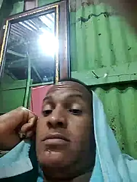 Snapshot of luis391986 chatting on May 20, 2026, 3:02 am luis391986 online show from May 20, 2026, 3:02 am