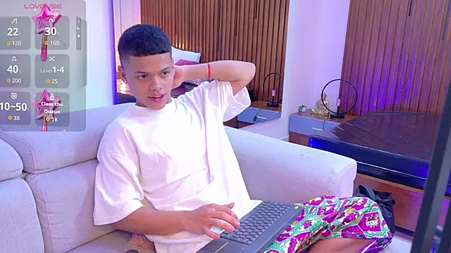 Snapshot of PATRIICKMILLER_ chatting on May 21, 2026, 7:21 pm PATRIICKMILLER online show from May 21, 2026, 7:21 pm