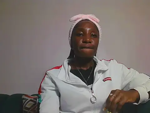 Snapshot of Hornycammy23 chatting on June 13, 2026, 8:29 pm Hornycammy23 online show from June 13, 2026, 8:29 pm