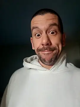 Snapshot of FrankGrimey chatting on May 25, 2026, 1:00 am FrankGrimey online show from May 25, 2026, 1:00 am