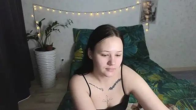 Snapshot of Tori_cute chatting on June 5, 2026, 1:23 am Tori cute online show from June 5, 2026, 1:23 am
