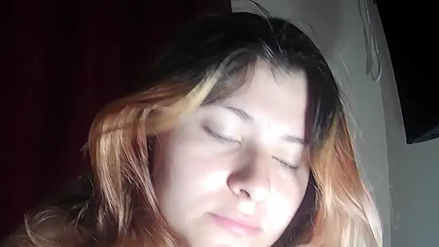 Snapshot of StarElii chatting on June 21, 2026, 3:20 am StarElii online show from June 21, 2026, 3:20 am