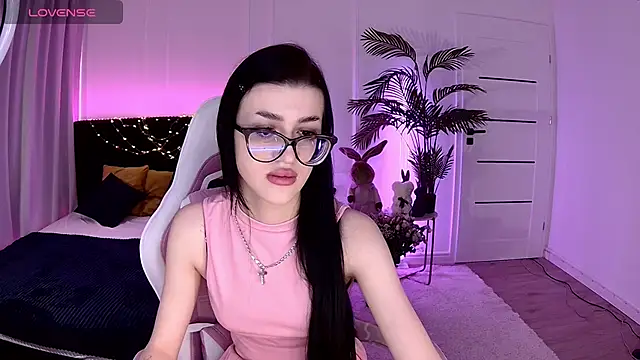 Snapshot of Ariella_Me chatting on June 16, 2026, 6:27 am Ariella Me online show from June 16, 2026, 6:27 am