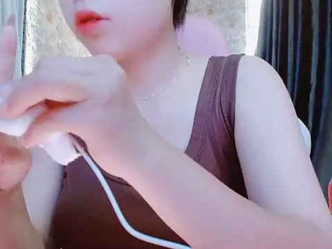 Snapshot of Julie_Ulie chatting on June 7, 2026, 4:38 am Julie Ulie online show from June 7, 2026, 4:38 am