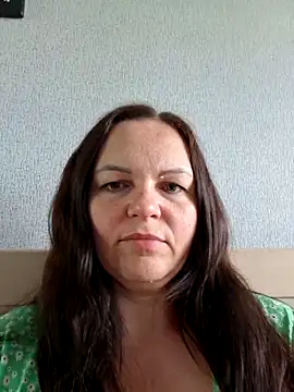 Snapshot of Meri_a chatting on June 2, 2026, 1:24 pm Meri a online show from June 2, 2026, 1:24 pm