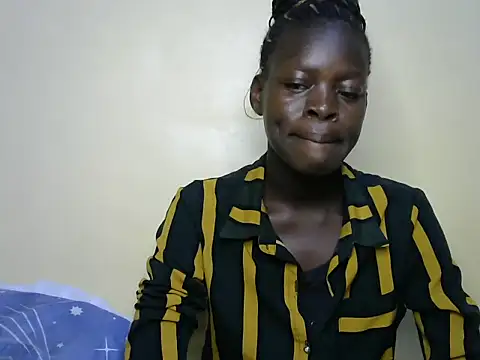 Snapshot of youngpetite chatting on May 20, 2026, 5:24 am youngpetite online show from May 20, 2026, 5:24 am