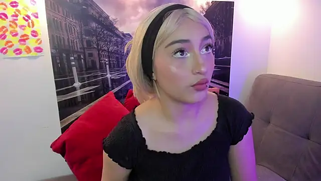 Snapshot of Nina-Mars chatting on June 23, 2026, 8:18 pm Nina-Mars online show from June 23, 2026, 8:18 pm