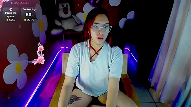Snapshot of ashly_litlle chatting on June 4, 2026, 7:20 pm ashly litlle online show from June 4, 2026, 7:20 pm