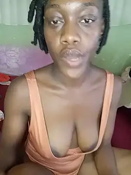 Snapshot of Paulahaze chatting on June 30, 2026, 2:18 pm Paulahaze online show from June 30, 2026, 2:18 pm