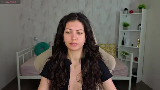 NoelPerfect online show from July 9, 2026, 5:33 am