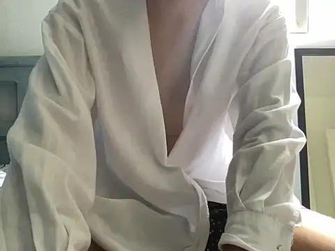 candyperfumeboy online show from May 23, 2026, 6:56 pm
