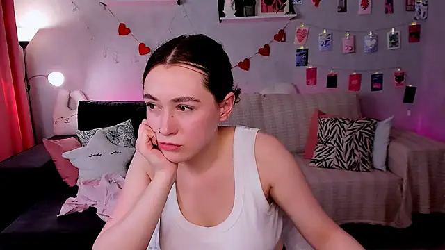 Snapshot of polly_pop_ chatting on June 10, 2026, 9:30 am polly pop online show from June 10, 2026, 9:30 am