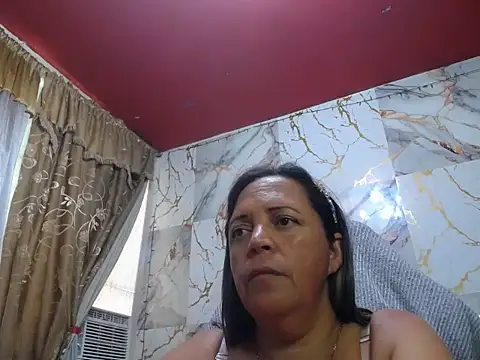 alina maturee online show from May 20, 2026, 12:22 pm