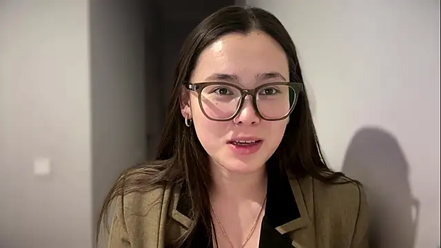 Snapshot of AmeliaAurelia chatting on May 21, 2026, 3:30 pm AmeliaAurelia online show from May 21, 2026, 3:30 pm