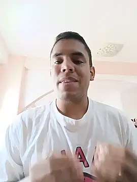 MiloThatch08 online show from May 22, 2026, 1:39 pm