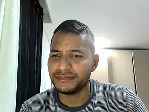 Snapshot of Bruno_vip chatting on July 16, 2026, 11:44 pm Bruno vip online show from July 16, 2026, 11:44 pm