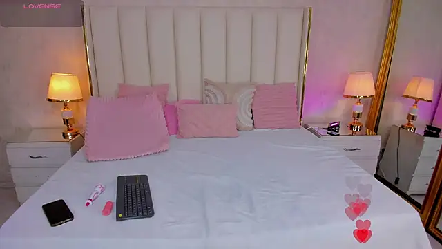 Snapshot of KaylaDavies chatting on June 13, 2026, 9:46 pm KaylaDavies online show from June 13, 2026, 9:46 pm