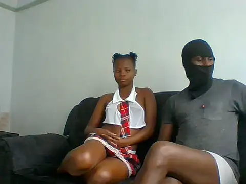 TonnyAmellia online show from May 28, 2026, 8:33 am