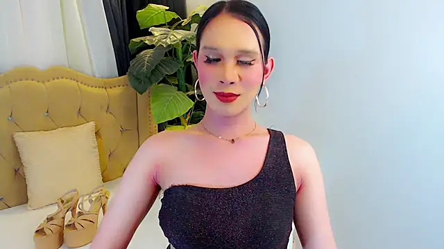 Snapshot of LexiLoreOnTop chatting on June 25, 2026, 8:19 am LexiLoreOnTop online show from June 25, 2026, 8:19 am