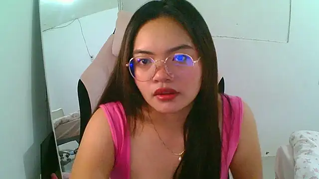 Snapshot of AlethiaBratsch chatting on May 24, 2026, 5:34 am AlethiaBratsch online show from May 24, 2026, 5:34 am