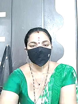 Snapshot of Leela_555 chatting on June 5, 2026, 8:20 am Leela 555 online show from June 5, 2026, 8:20 am