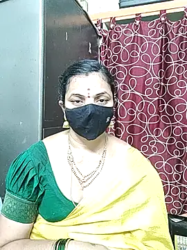 Snapshot of Leela_555 chatting on July 1, 2026, 5:42 am Leela 555 online show from July 1, 2026, 5:42 am
