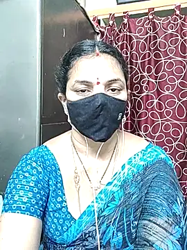 Snapshot of Leela_555 chatting on July 5, 2026, 8:43 am Leela 555 online show from July 5, 2026, 8:43 am