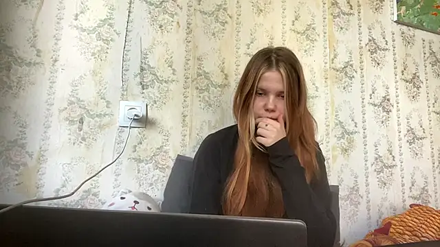 SusanaLeichty online show from June 18, 2026, 2:10 pm
