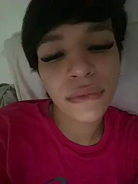 brankinhahott online show from June 12, 2026, 2:27 pm