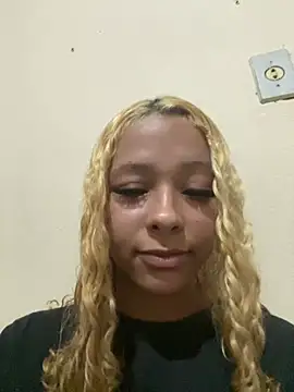 Snapshot of littlehoney00 chatting on July 29, 2026, 8:40 pm littlehoney00 online show from July 29, 2026, 8:40 pm