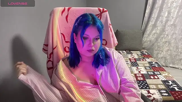 Snapshot of Stefani_Art chatting on May 26, 2026, 4:36 pm Stefani Art online show from May 26, 2026, 4:36 pm