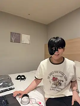 Snapshot of k-kinky chatting on July 6, 2026, 3:03 pm k-kinky online show from July 6, 2026, 3:03 pm