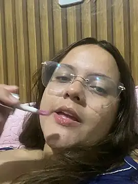 Snapshot of Laryssinha_69 chatting on June 30, 2026, 1:06 am Laryssinha 69 online show from June 30, 2026, 1:06 am