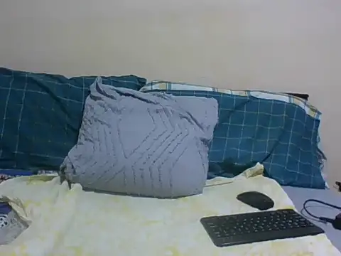 Snapshot of Applecute254 chatting on July 7, 2026, 6:23 pm Applecute254 online show from July 7, 2026, 6:23 pm