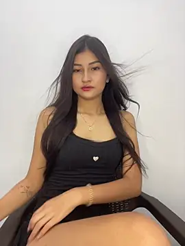 Snapshot of Aylin-fire chatting on June 11, 2026, 6:28 pm Aylin-fire online show from June 11, 2026, 6:28 pm