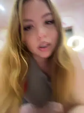 Snapshot of AnessaXroseX chatting on June 16, 2026, 11:18 pm AnessaXroseX online show from June 16, 2026, 11:18 pm