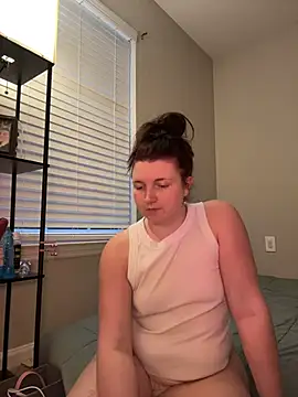 Snapshot of misssmondayy chatting on July 23, 2026, 12:35 am misssmondayy online show from July 23, 2026, 12:35 am