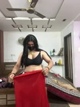 Snapshot of somiyashaikh chatting on May 26, 2026, 10:33 am somiyashaikh online show from May 26, 2026, 10:33 am