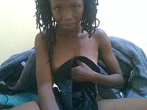 Snapshot of Ebonymickey chatting on June 12, 2026, 9:57 pm Ebonymickey online show from June 12, 2026, 9:57 pm