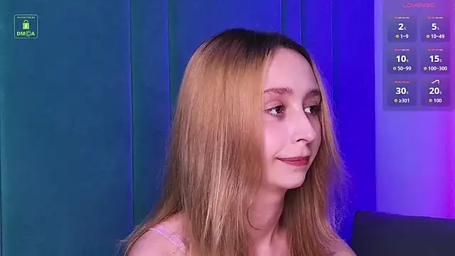 RachelVacsler online show from June 12, 2026, 8:41 pm