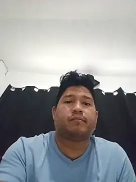 Snapshot of DrewMore593 chatting on May 23, 2026, 8:35 pm DrewMore593 online show from May 23, 2026, 8:35 pm
